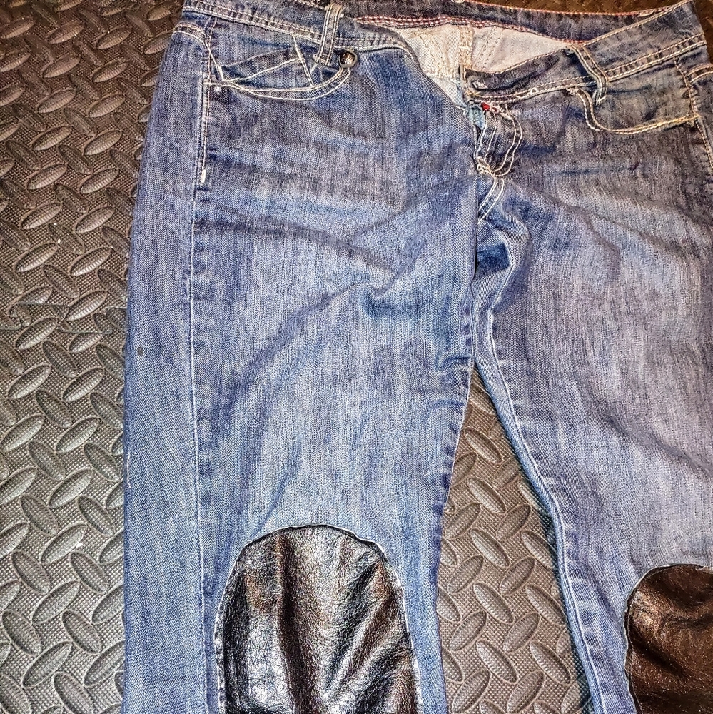 Rare slim straight GIRBAUD jeans, distressed custom goatskin knee covers. 31/32 - Picture 8 of 8